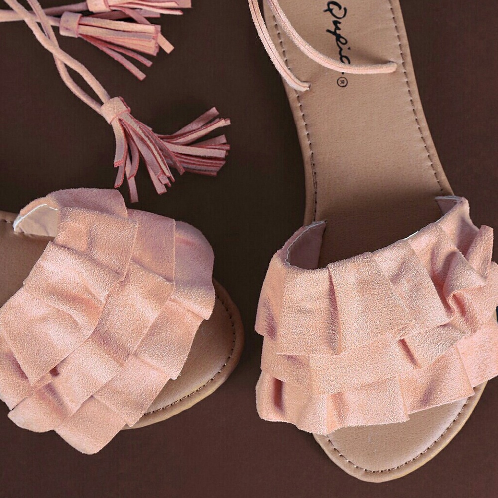 Blush Ruffled Sandal - Picture 3 of 3